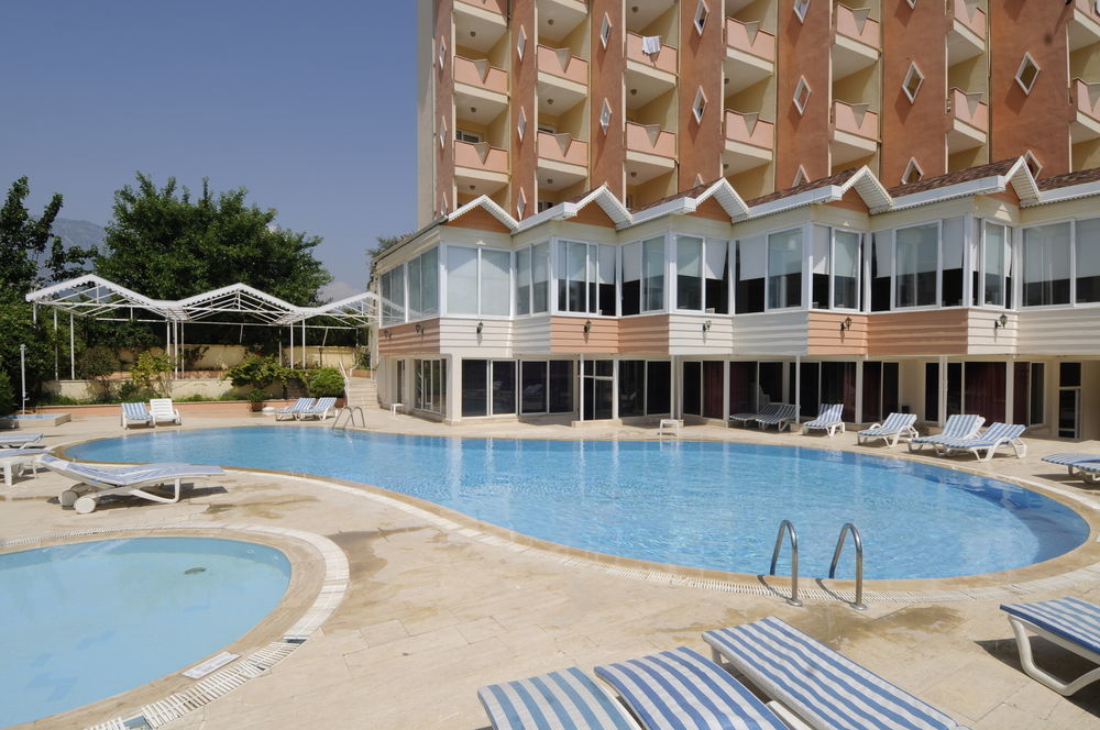 Klas Hotel Kargicak  Luaran gambar
